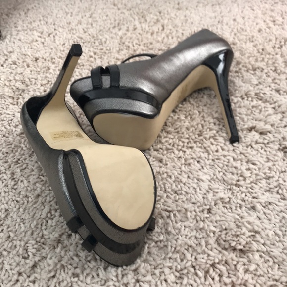 Hematite and black latex open toe with crisscross Black latex, Platform heels - Picture 6 of 17